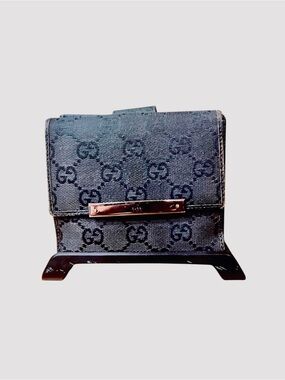 GUCCI Wallet. GG Canvas and Leather